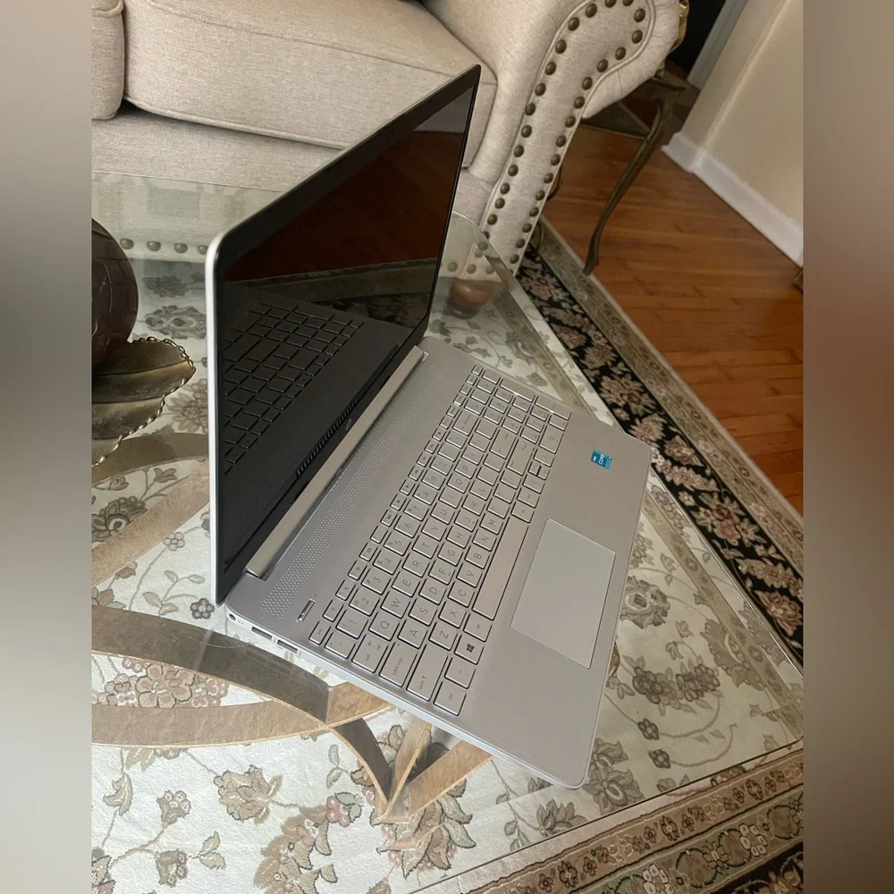 HP 15.6